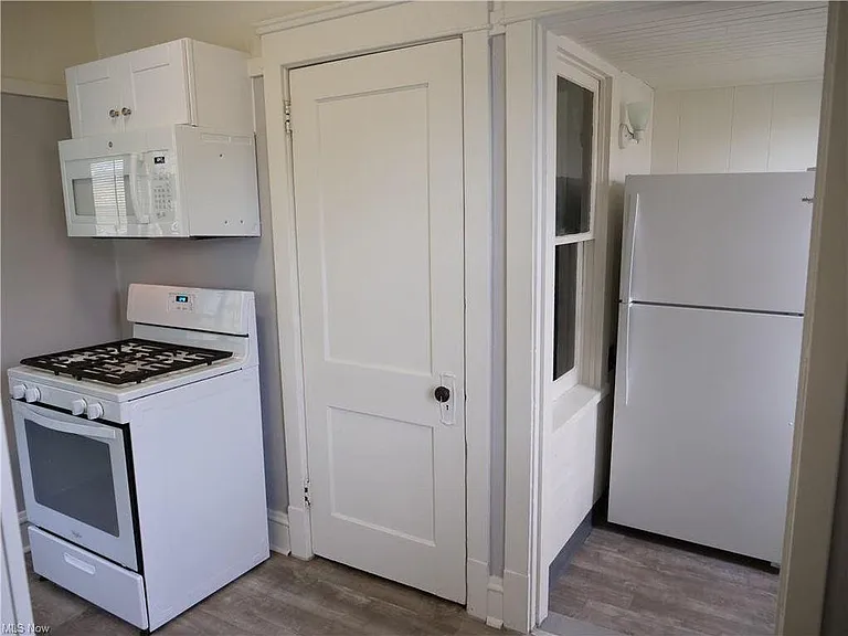 1290 Gladys Ave #2 — Photo 11