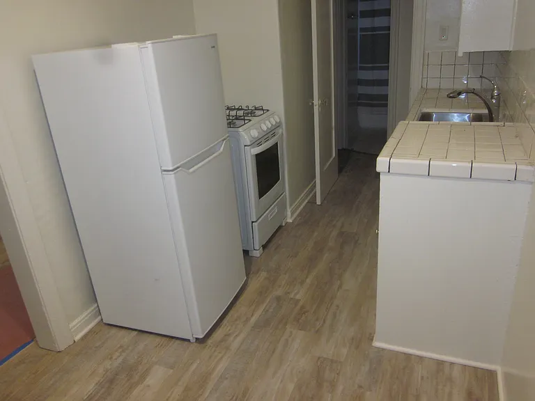 808 N Detroit St #1/2 — Photo 6