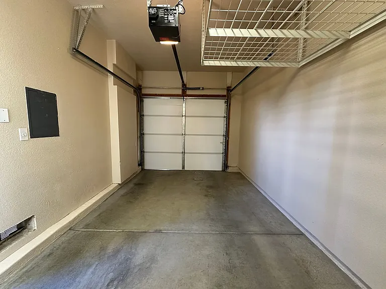 6104 Rockport Ln — Photo 18