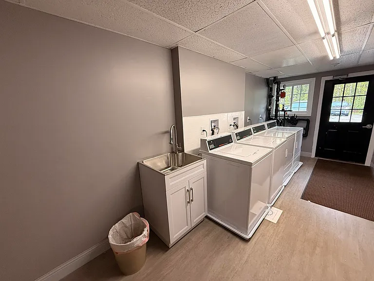 379 Huse Rd #8 — Photo 39