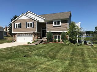 3671 Dill Dr, Waterford, MI 48329