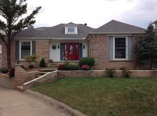 909 Cedar Point Rd, Sandusky, OH 44870