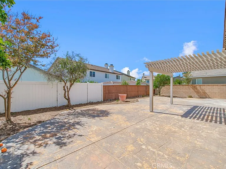 6915 Cedar Creek Rd — Photo 3