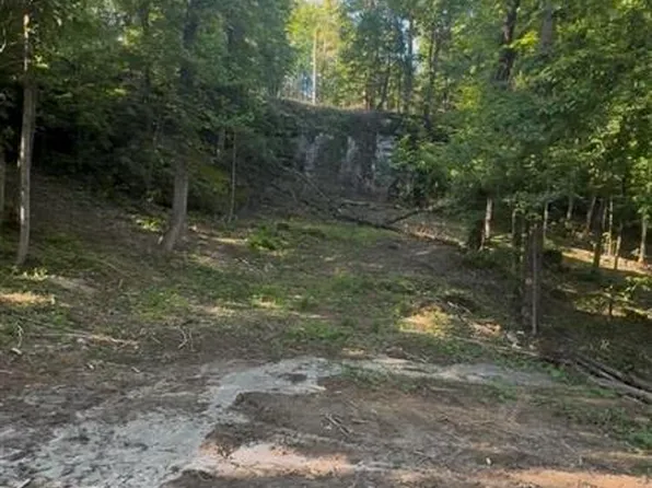 136 & 137 Wilderness Rd, Mammoth Cave, KY 42259