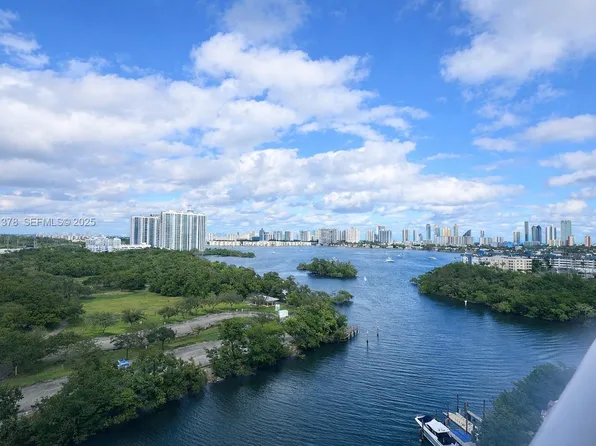 16385 Biscayne Blvd Unit 1102, North Miami Beach, FL 33160