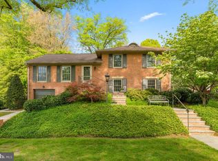 9601 Dewmar Ln, Kensington, MD 20895