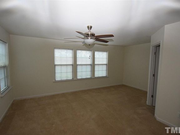 5th image of 59 Hawkstone Dr
