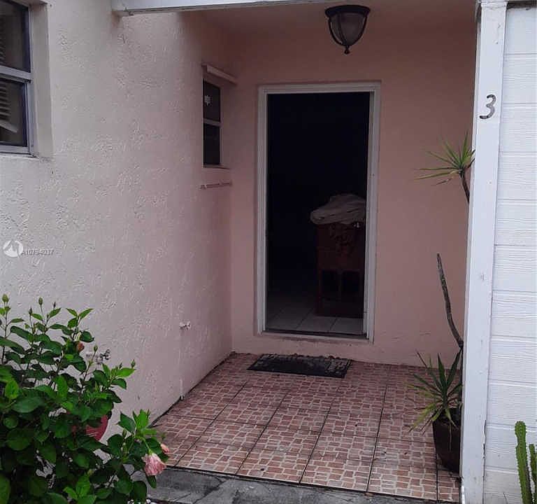1st image of 879 NE 214th Ln APT 3