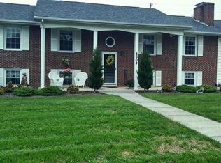1309 Hopkins Dr, Pulaski, VA 24301