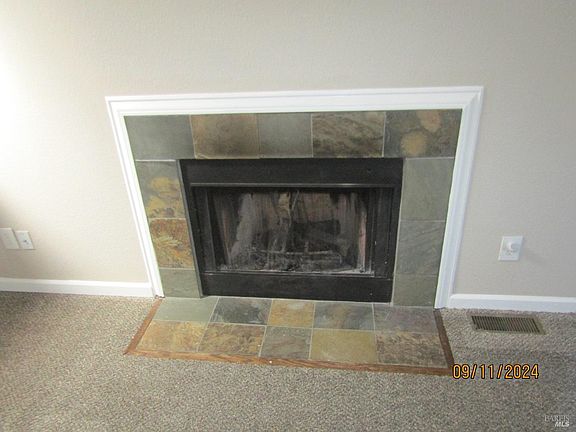 4th image of 1052 Rubicon Way