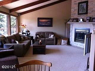 3rd image of 557 SE Vista Dr