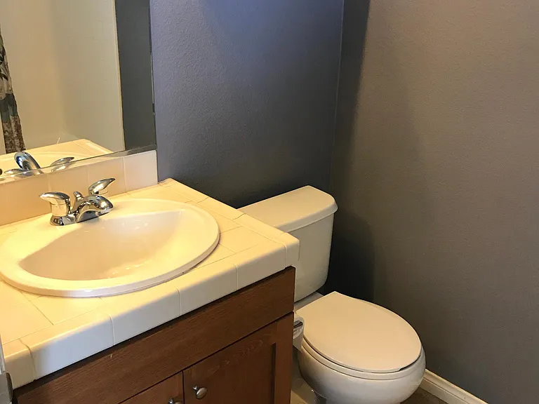 Full Bath in 2nd upstairs bedroom.