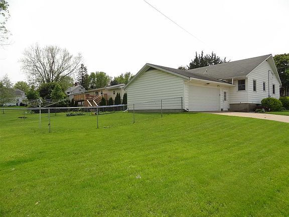 3rd image of 301 Chatham St