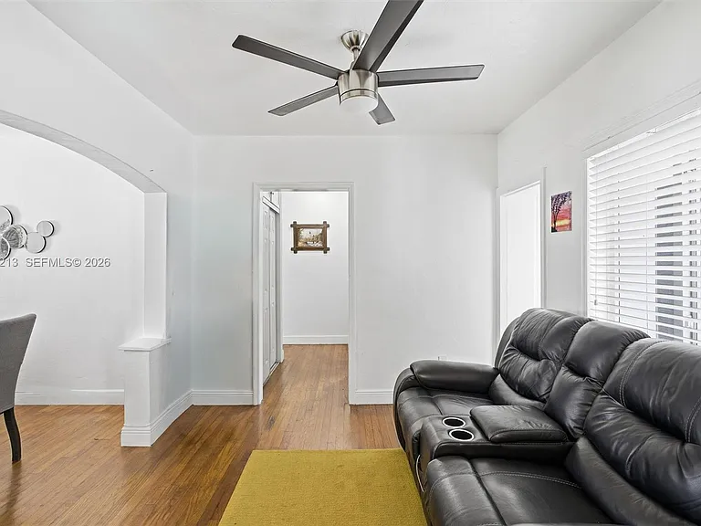 104 SW 40th Ave — Photo 10