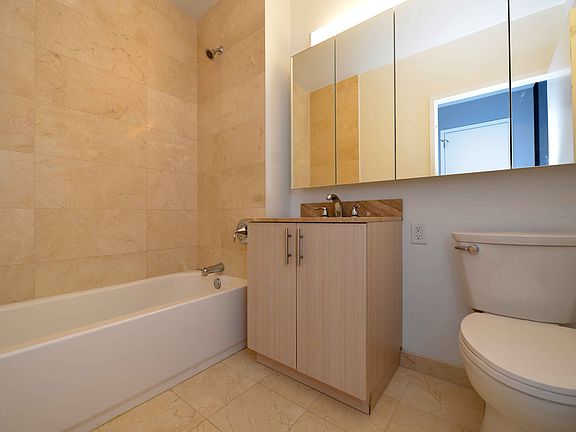 5th image of 50 Oceana Dr W #8