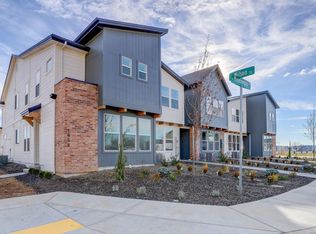 1452 N Meadowglen Ave, Meridian, ID 83642