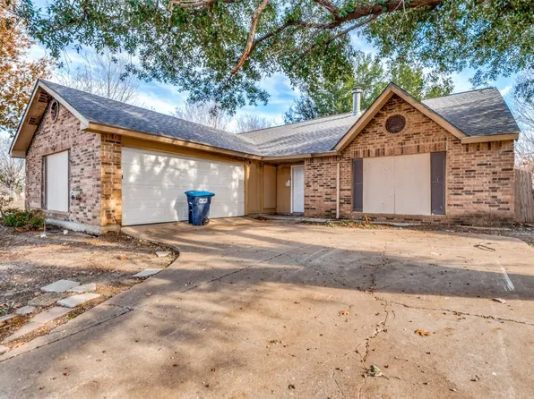 4348 Spindletree Ln, Fort Worth, TX 76137