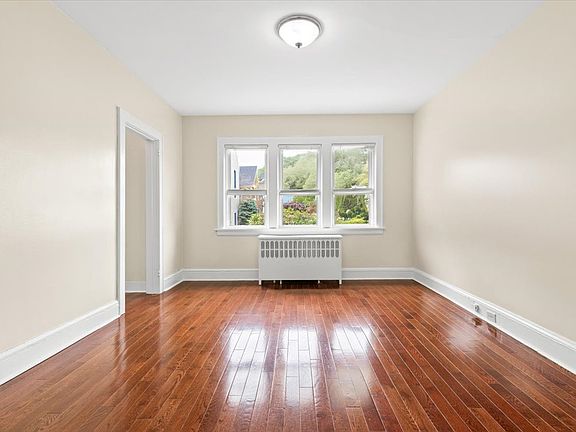 4th image of 3 Merritt Ave #2