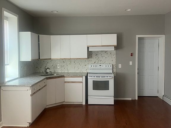 5th image of 5245 Glenloch St APT 1