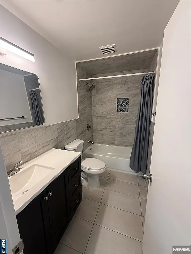 2 bed, 2.0 bath, $2,600 — Photo 4
