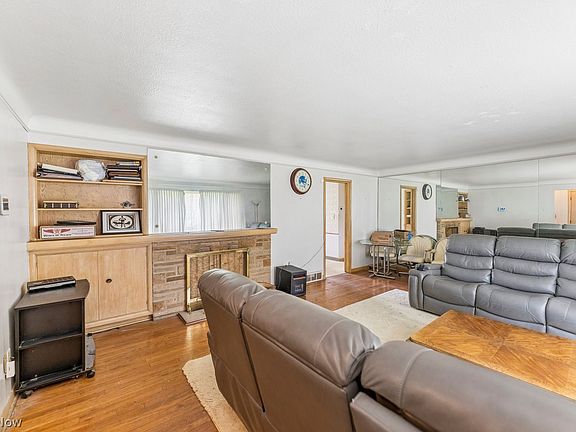 3rd image of 30000 Harvard Rd