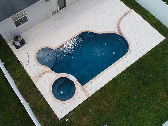 4th image of 9975 Shadow Creek Dr