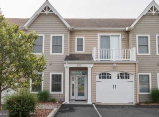 2 Smithfield Ct UNIT 102, Ocean View, DE 19970