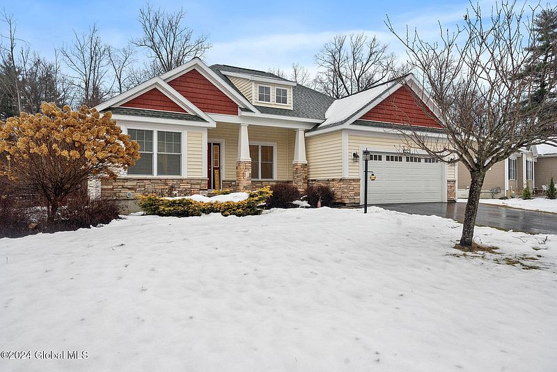 3rd image of 211 Steeple Way