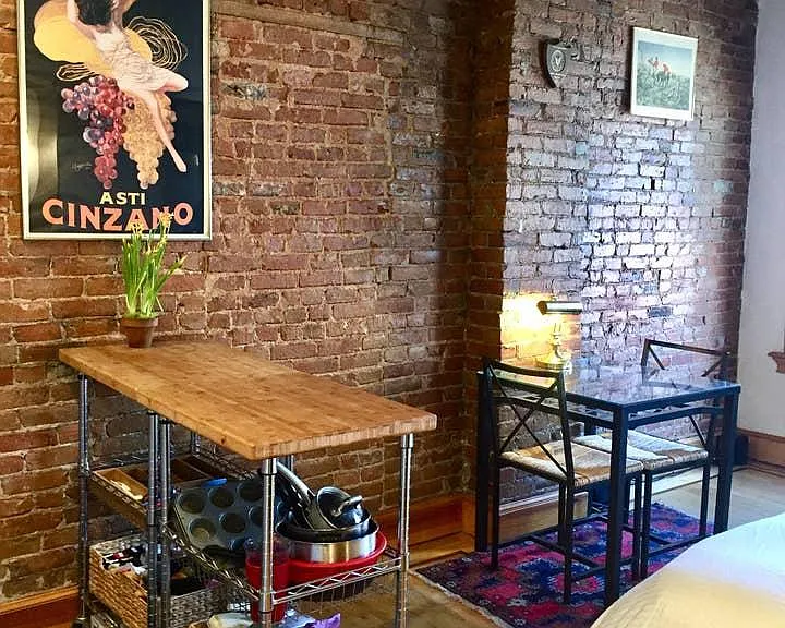 10 King Pl #2R — Photo 2