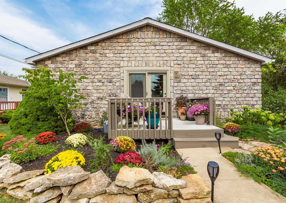 1st image of 2337 Pawnee Dr