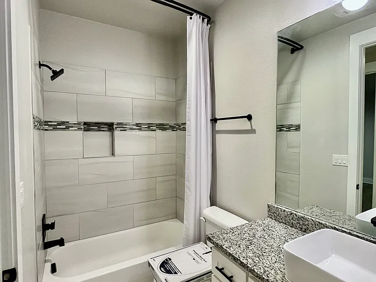251 S Mill St #320 — Photo 31