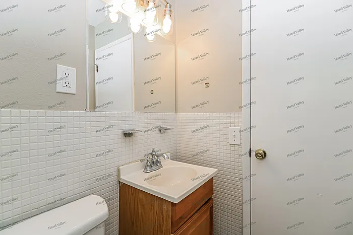 2370 Palm Dr — Photo 11