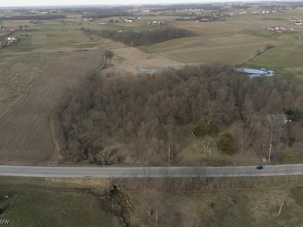 Dover Rd, Apple Creek, OH 44606