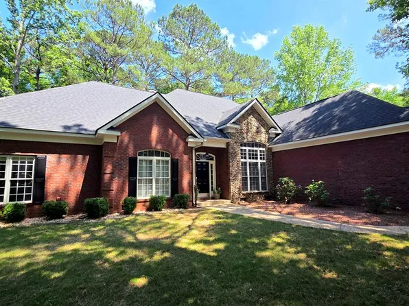 426 Northlake Dr, Cataula, GA 31804