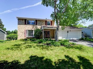 6002 Mayhill Dr, Madison, WI 53711