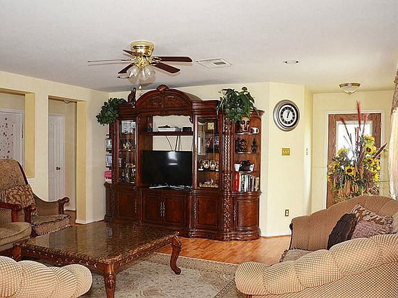 5th image of 3139 Lexington Lake Dr