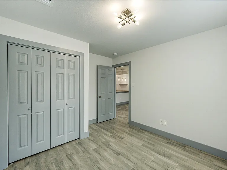 3112 Wentworth St #2 — Photo 21