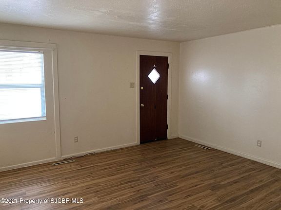 4th image of 217 N Lorena Ave
