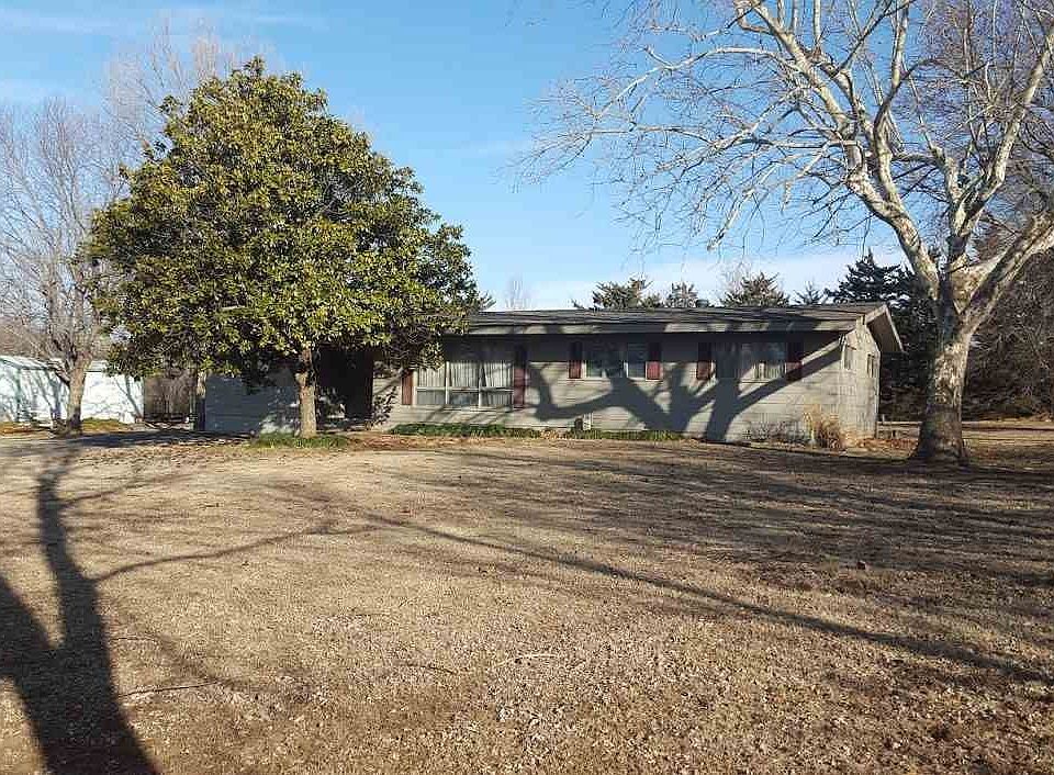 2nd image of 3018 E Vine Ave