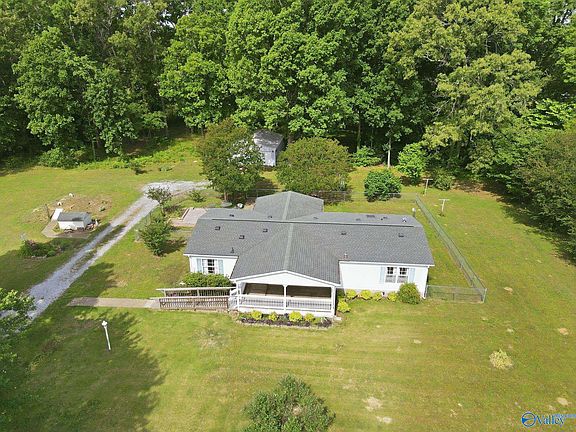 2nd image of 17511 Parker Rd