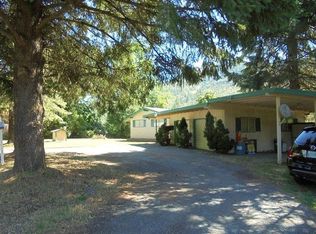 1016 W Evans Creek Rd, Rogue River, OR 97537