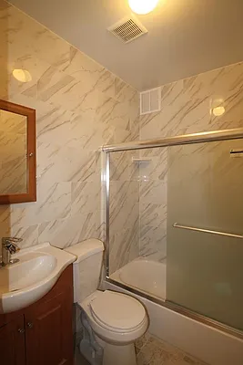 Rented by Space Marketing Shop | media 6