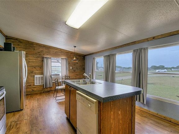 3rd image of 3704 Monterrey Ct