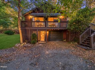 177 N Lake Shore Dr, Dingmans Ferry, PA 18328