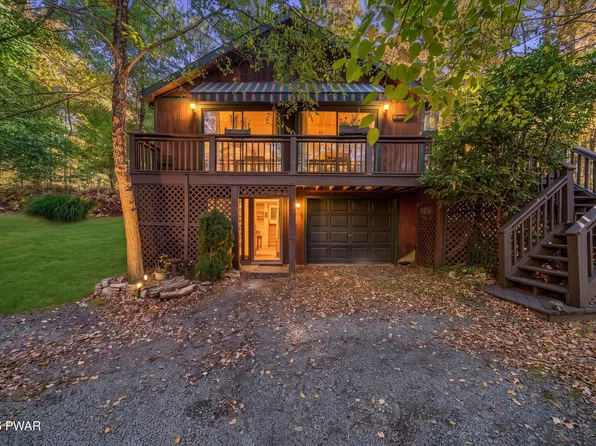 177 N Lake Shore Dr, Dingmans Ferry, PA 18328
