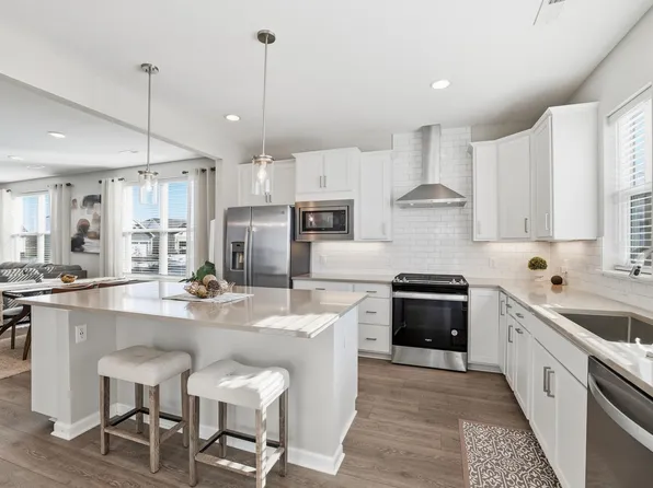 19325 103rd Ave, Rogers, MN 55374