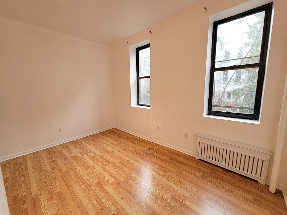 1st image of 40 W 95th St APT 2