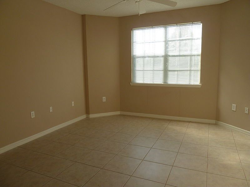 1st image of 10831 Windsor Walk Dr #1111
