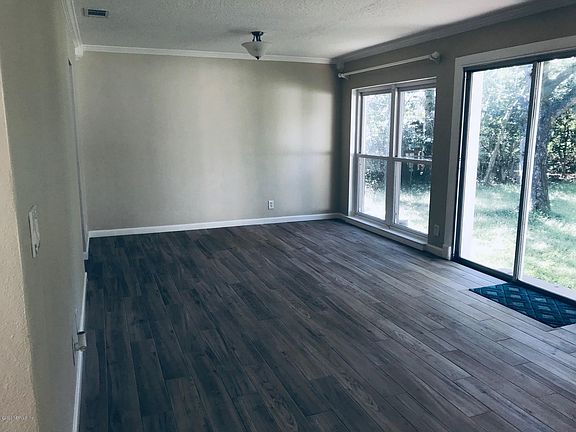 5th image of 4010 Anvers Blvd