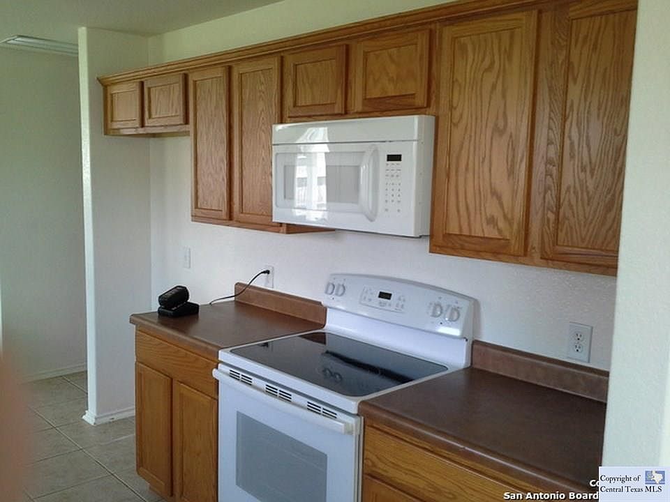 2nd image of 240 Rock Springs Dr